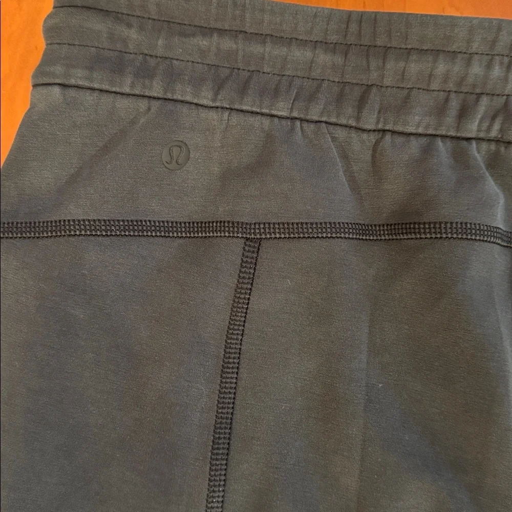 lululemon Sofstreme Cropped Straight Leg Pants - Picture 5 of 5